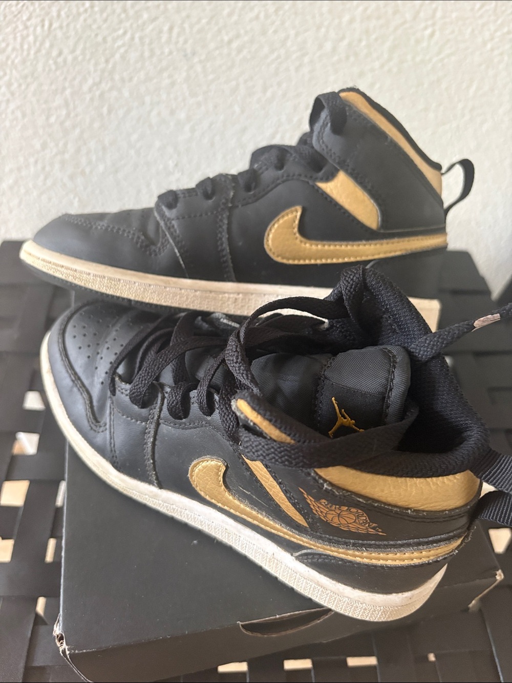 Nike Black and Gold Mid-Top Sneakers for Men